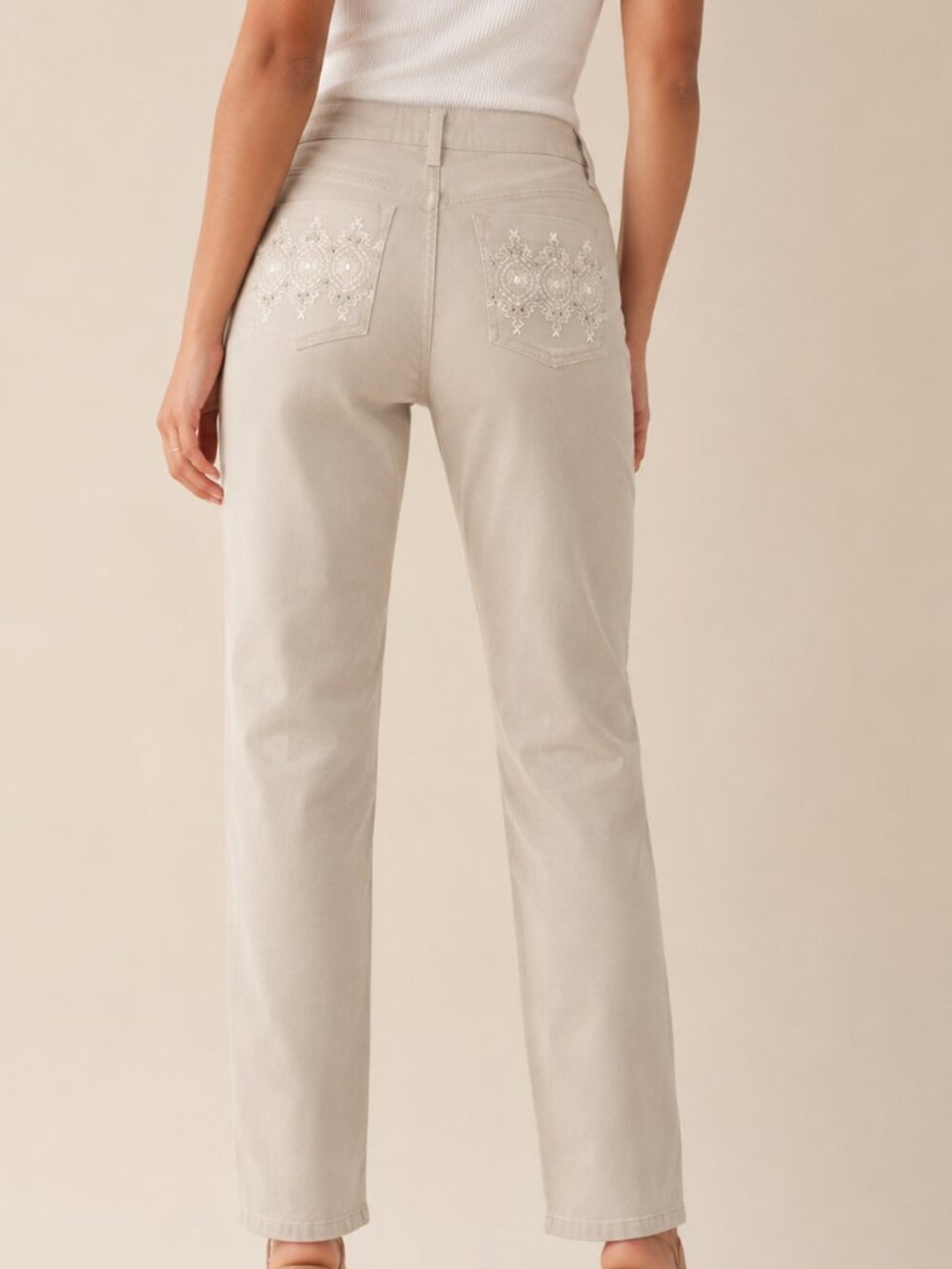 Gloria Vanderbilt Jeans Women's Size 10 Amanda Cream Embroidered & Jewel Pockets